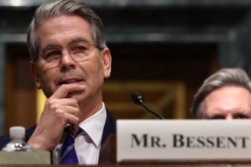 "ჩვენ ვიცით, რომ მათ აქვთ საშუალო რადიუსის კონტინენტთაშორისი ბალისტიკური რაკეტები, რომლებსაც ლონდონამდე შეუძლიათ მიღწევა"