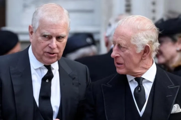 მეფე ჩარლზმა უმცროს ძმას სამეფო ტიტულები ჩამოართვა