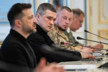 უკრაინის პრეზიდენტმა ცოტა ხნის წინ უკრაინის თავდაცვის მინისტრის შეცვლის შესახებ მიღებულ გადაწყვეტილებაზე ისაუბრა