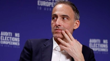 "დიახ, მე კანდიდატი ვარ. მჯერა, რომ მაქვს ხედვა, რომელიც საფრანგეთს ძალების აღდგენის საშუალებას მისცემს"