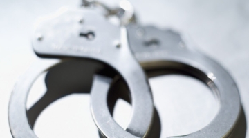 "ბრალდებულმა თბილისში ერთ-ერთ მოქალაქეს ხელჩანთა გასტაცა და შემთხვევის ადგილიდან მიიმალა"