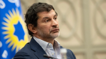 კალაძე: "ქვეყანაში მნიშვნელოვანი ფიგურაა ბატონი ბიძინა ივანიშვილი, რომელიც დიდი სიყვარულით სარგებლობს ქართულ საზოგადოებაში"