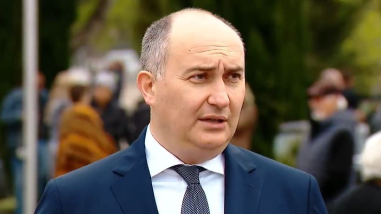 რას წერს ჯუანშერ ბურჭულაძე ციხიდან?