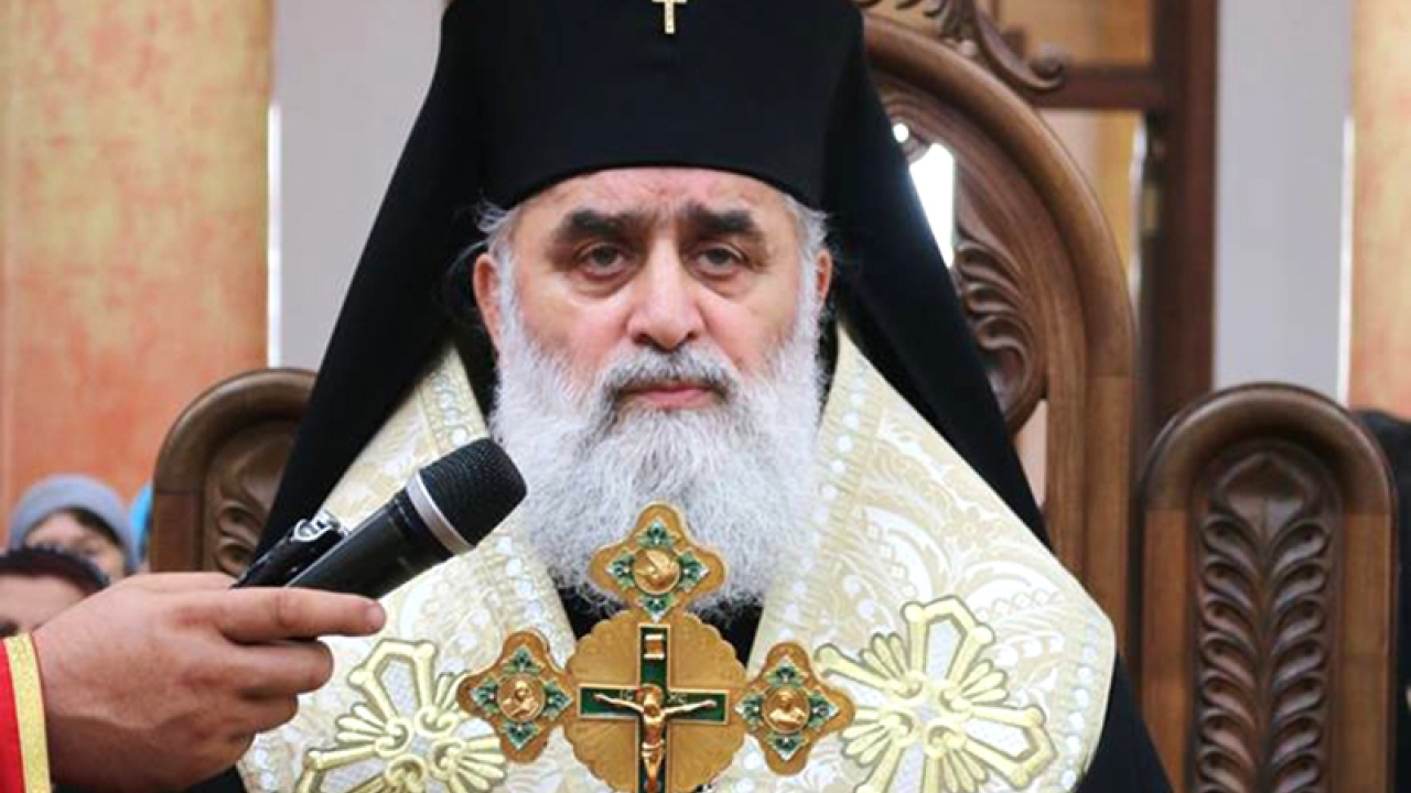 "გაკვირვებული ვარ, ასეთი მნიშვნელოვანი პროცესია ქვეყანაში, ეკლესიაში და თქვენ გინდათ მე ახლა სხვა მიმართულებით წამიყვანოთ?"