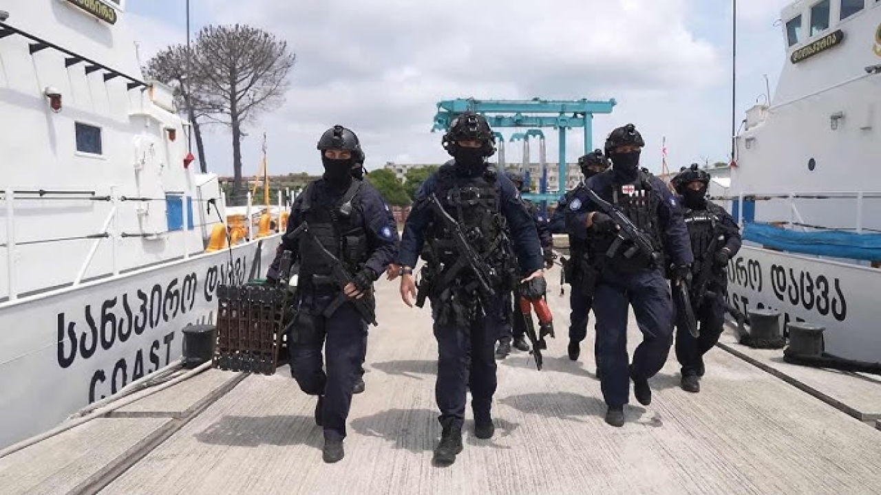 „სამეგრელო-ზემო სვანეთის პოლიციის დეპარტამენტის თანამშრომლებმა, 2021 წლიდან ძებნილი, 1984 წელს დაბადებული ბ.ს. დააკავეს"