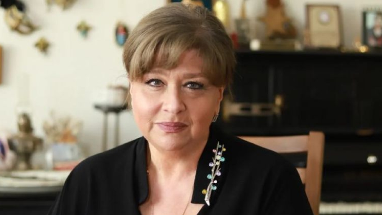 "ჩემი სიმღერა ვის რა ჯანდაბად უნდა, თუ მე მოქალაქე არ ვარ?"