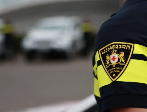 "ბრალდებულმა ბათუმში, ურთიერთშელაპარაკებისას, 2007 წელს დაბადებული მ.კ. დანის გამოყენებით დაჭრა და შემთხვევის ადგილიდან მიიმალა"