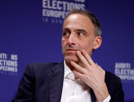 "დიახ, მე კანდიდატი ვარ. მჯერა, რომ მაქვს ხედვა, რომელიც საფრანგეთს ძალების აღდგენის საშუალებას მისცემს"