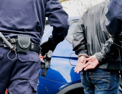 ნარკოდანაშაულის ბრალდებით 3 პირი დააკავეს