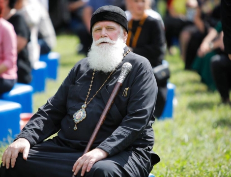 "რევოლუციონერი რო ხარ, იმისთვის რაცაა ხო, უნდა მიიღო იგი. შენ რევოლუციონერობა გინდა, მერე დაგიჭერენ და მე გამოგიყვანო, ისევ რევოლუციაში შევარდე..."