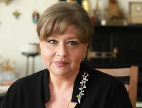 "ჩემი სიმღერა ვის რა ჯანდაბად უნდა, თუ მე მოქალაქე არ ვარ?"