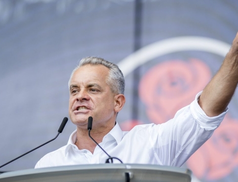 მოლდოვის სასამართლომ პრორუს ოლიგარქ ვლადიმირ პლახატნიუკს მილიარდი დოლარის მოპარვისთვის 19-წლიანი პატიმრობა მიუსაჯა