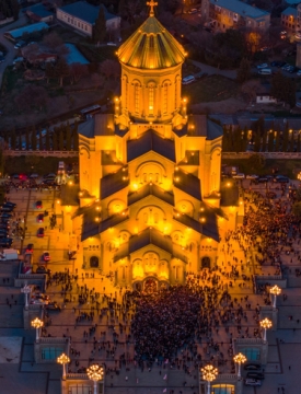 "მრევლის სახელით, გულწრფელ სამძიმარს ვუცხადებთ წმინდა სინოდს, სამღვდელოებასა და სრულიად საქართველოს"