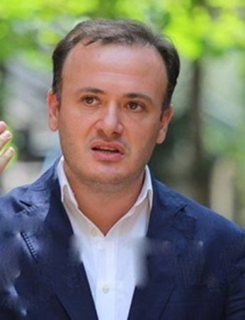 "ბრიტანელი ლორდები არ ინტერესდებიან, მაგალითად, საკუთარ ქვეყანაში რატომ ჩამოექცათ ქვეყანა"