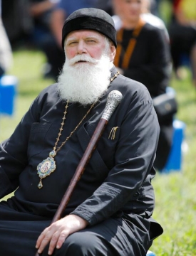 "რევოლუციონერი რო ხარ, იმისთვის რაცაა ხო, უნდა მიიღო იგი. შენ რევოლუციონერობა გინდა, მერე დაგიჭერენ და მე გამოგიყვანო, ისევ რევოლუციაში შევარდე..."