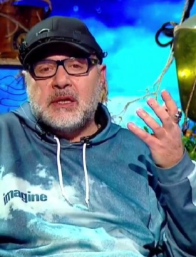 "უცნობს" ერთადერთ გზად მონარქიის აღდგენა მიაჩნია