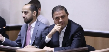 პროკურორის განცხადებით, რომეო მიქაუტაძე ბიზნესს "ჩატებით" მართავდა