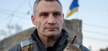 „მტრის მიერ დედაქალაქზე განხორციელებული თავდასხმის შედეგად ორი ადამიანი დაიღუპა - 12 წლის ბიჭი და 35 წლის ქალი“, - კლიჩკო