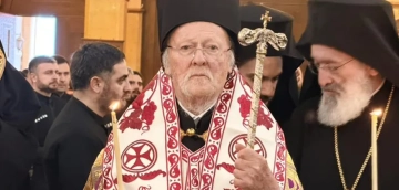 "იგი ცოცხლობს თავისი ერის წმინდანებთან ერთად"